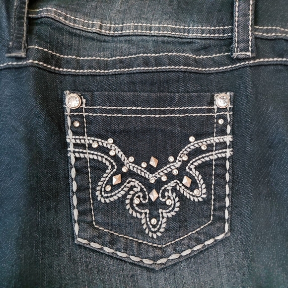 Blue Flare & Wide Leg Jeans with Classic Denim Texture - Picture 6 of 7